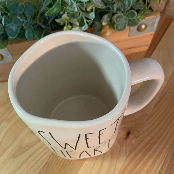 RAE DUNN BY MAGENTA “SWEET HEART” LL CERAMIC MUG - Picture 4 of 5